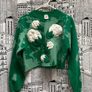 Acid wash flower sweatshirt